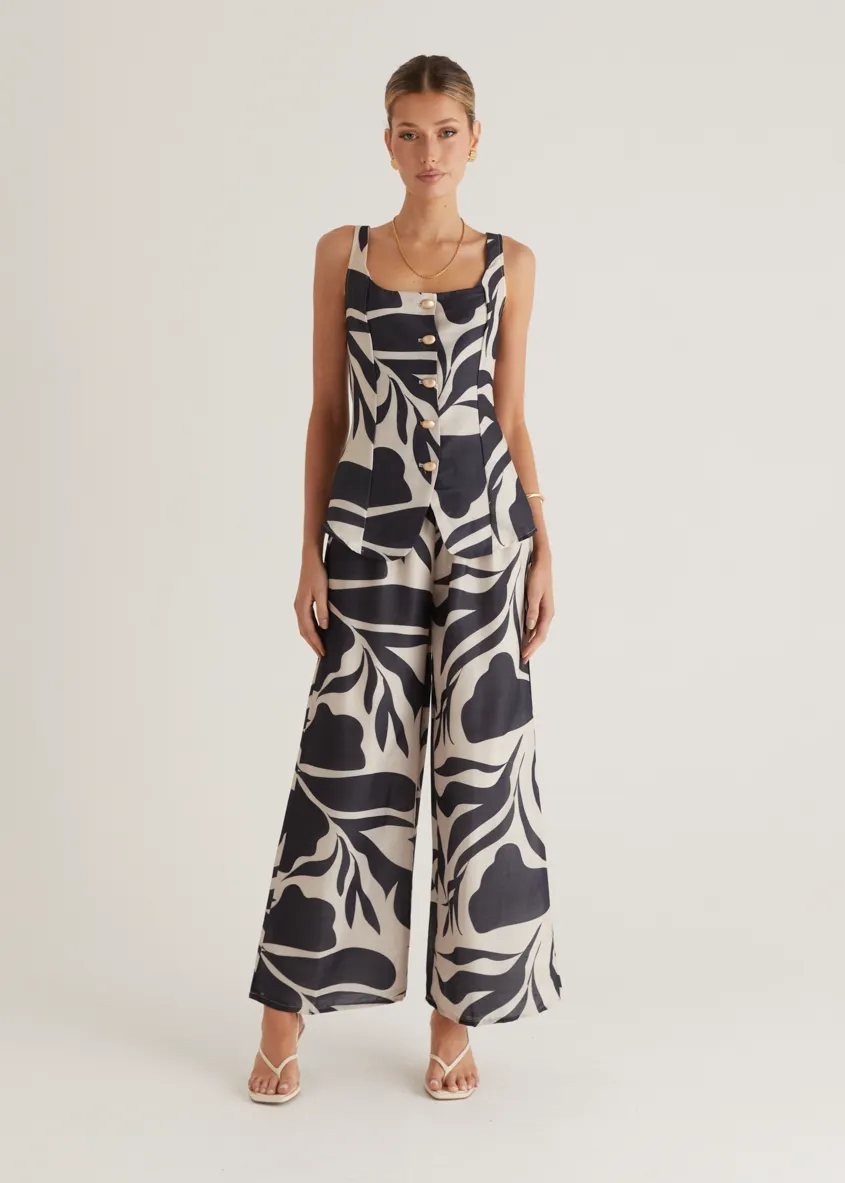 Arrow Top - Black Abstract
