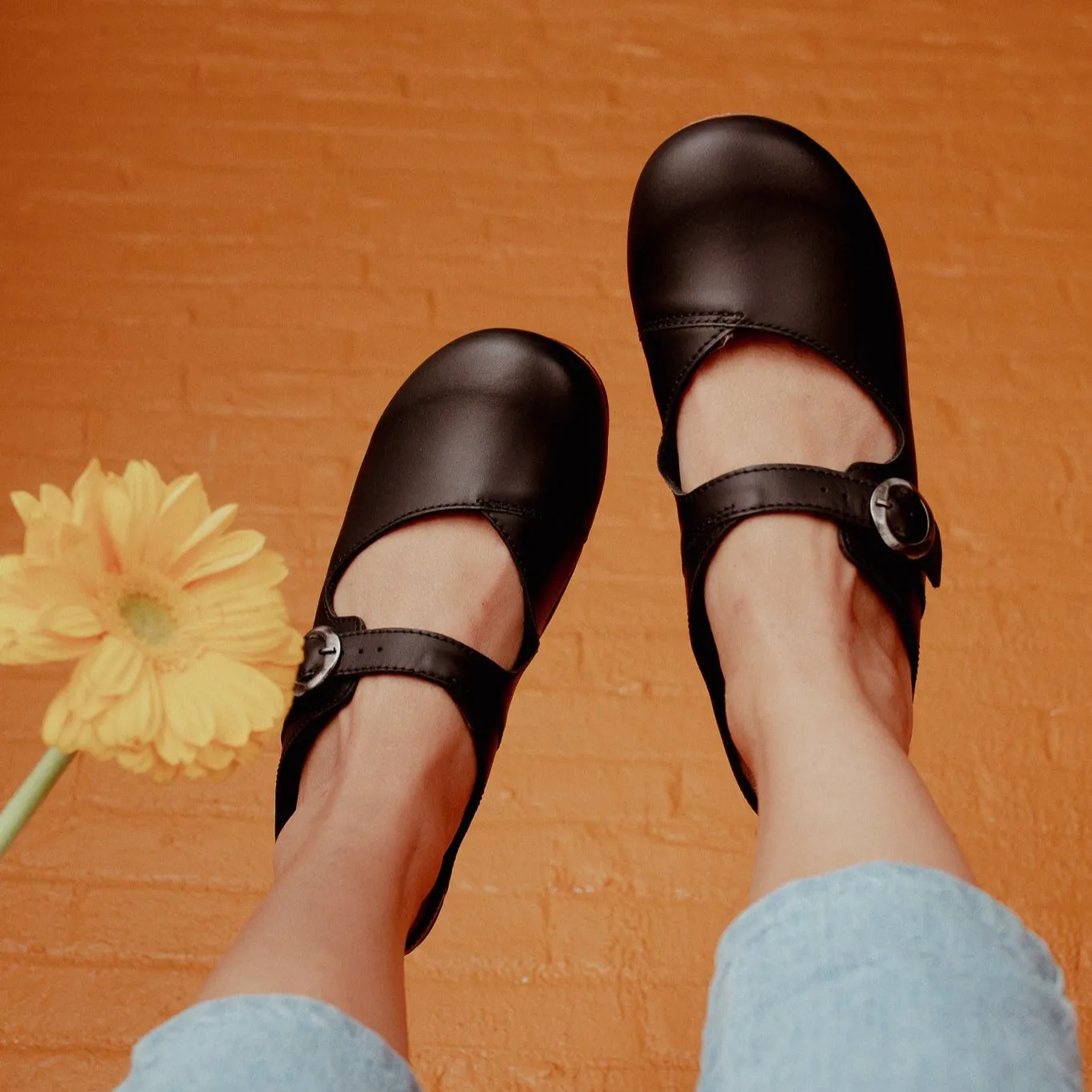 Chester Women's Clog in Black