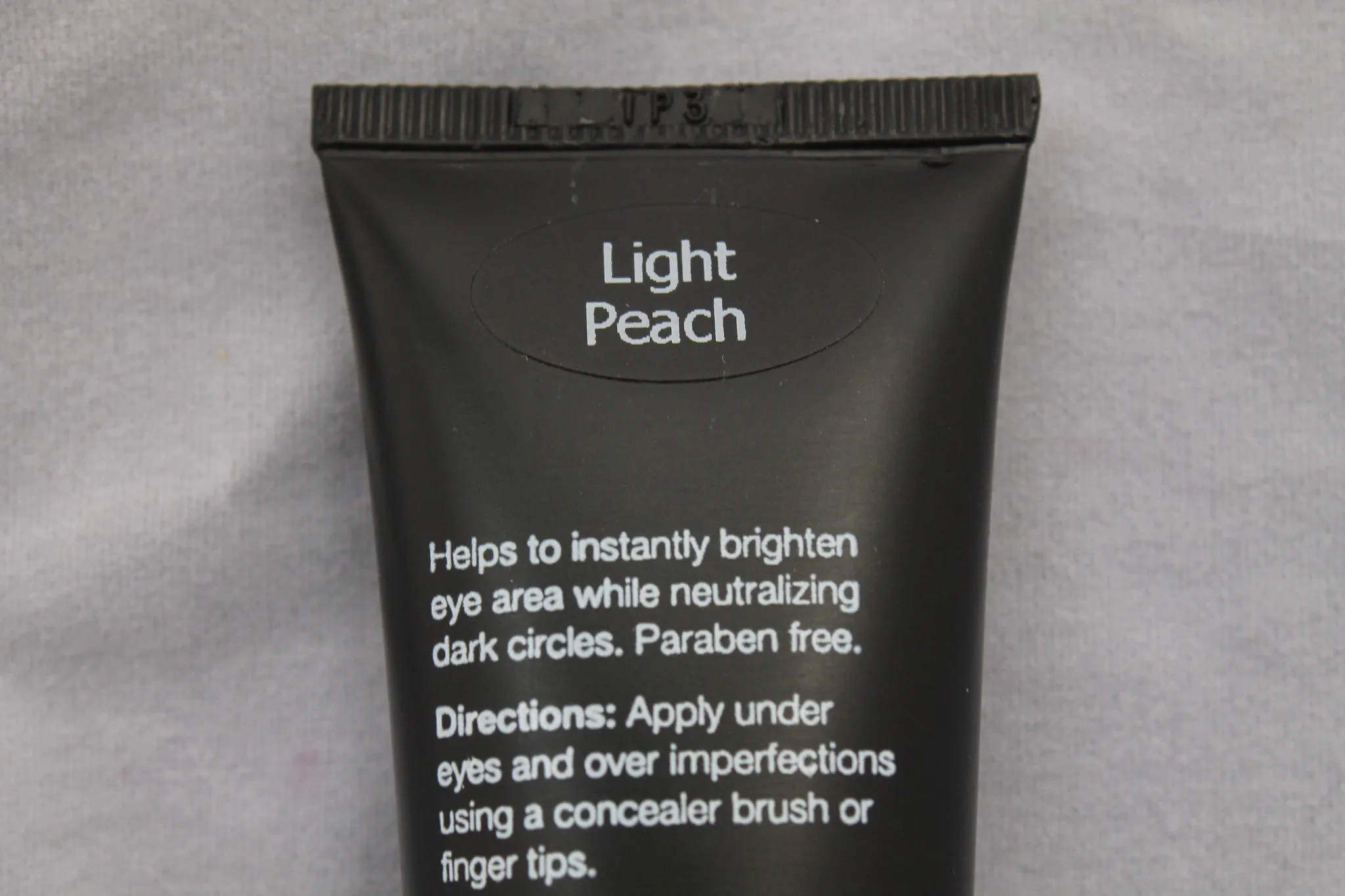 Dual Action Concealer in Light Peach