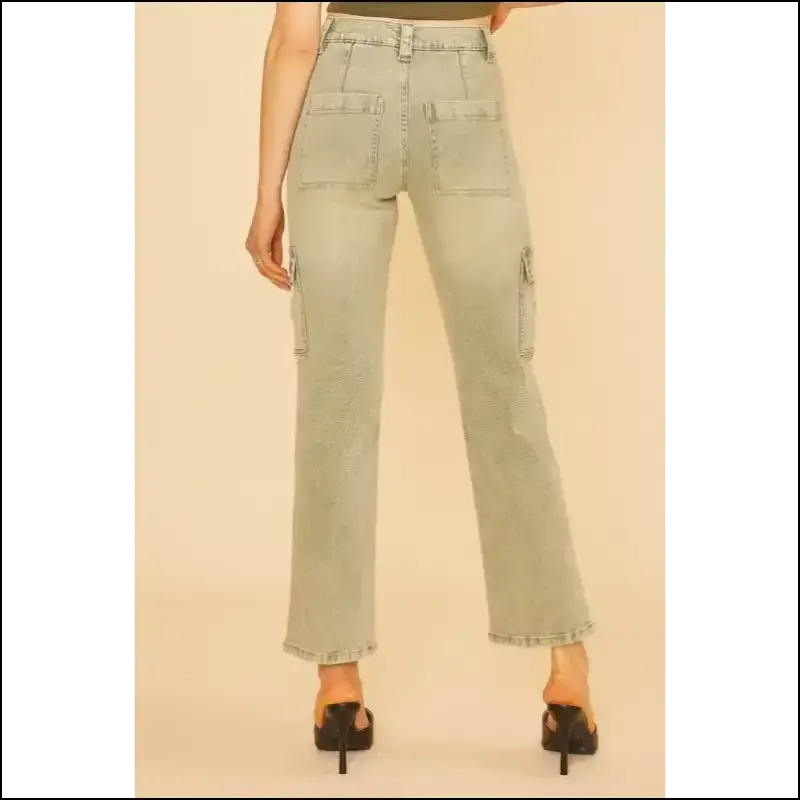 Get Ready to Strut in Annie Wear Straight Leg Jeans with Pockets! 😄👖