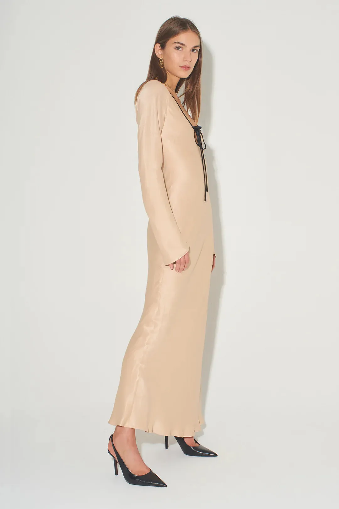 Gwyneth Long Sleeve Maxi Dress Biscotti