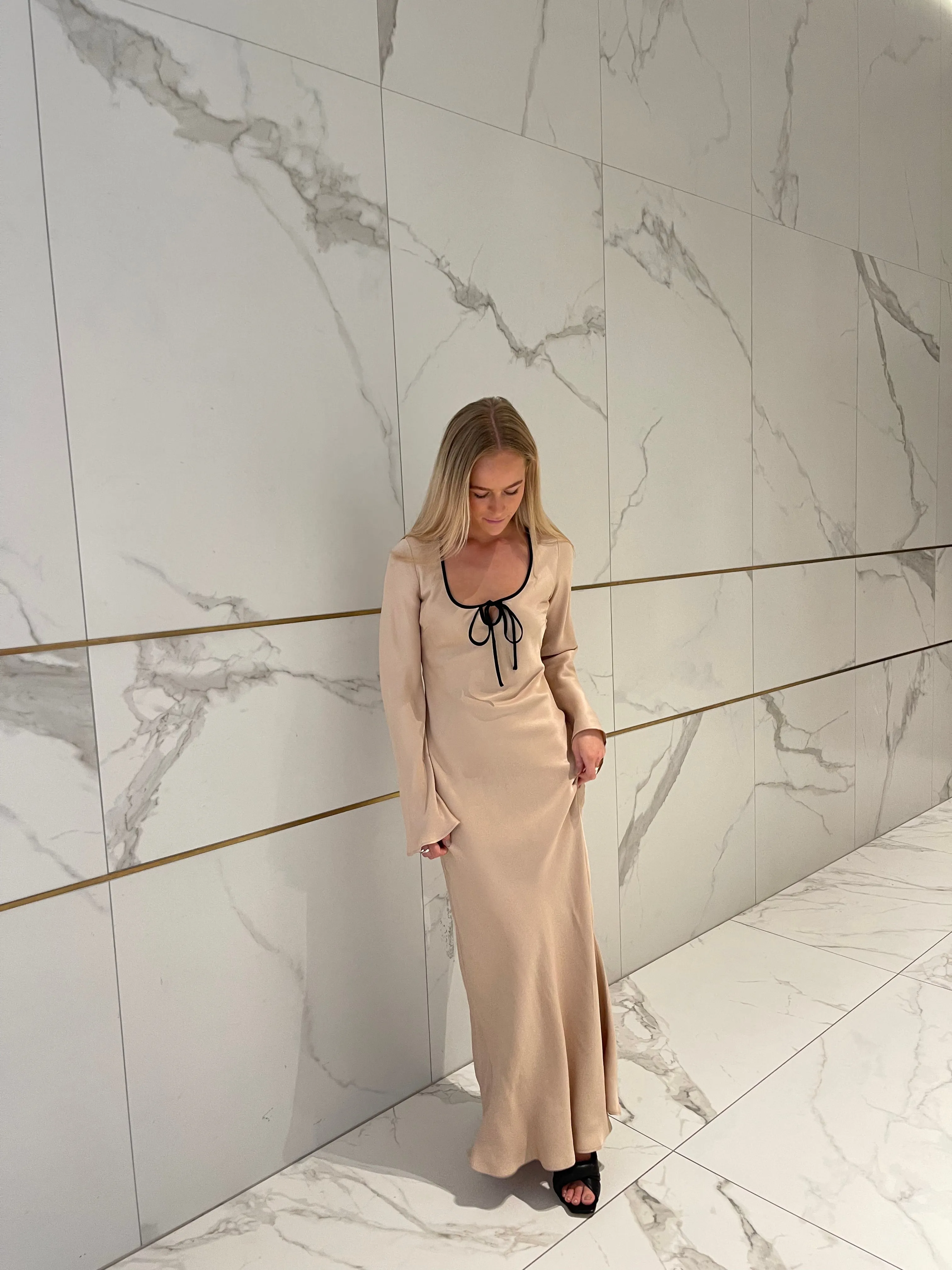 Gwyneth Long Sleeve Maxi Dress Biscotti
