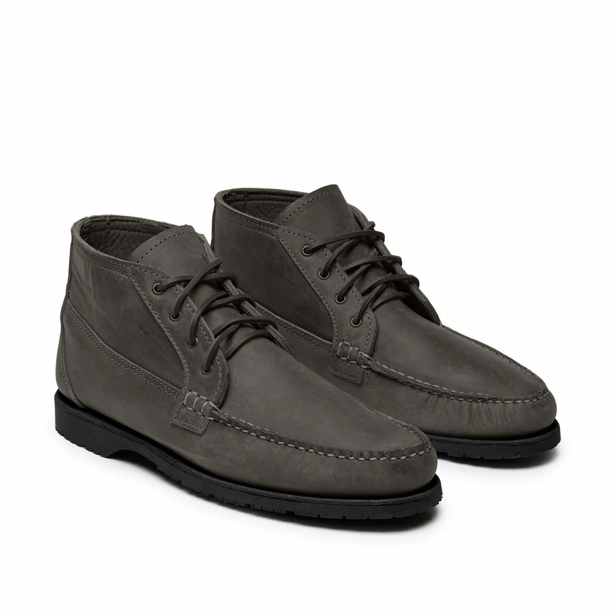 Men’s Nubuck Chuck LE Chukka: Graphite Grey