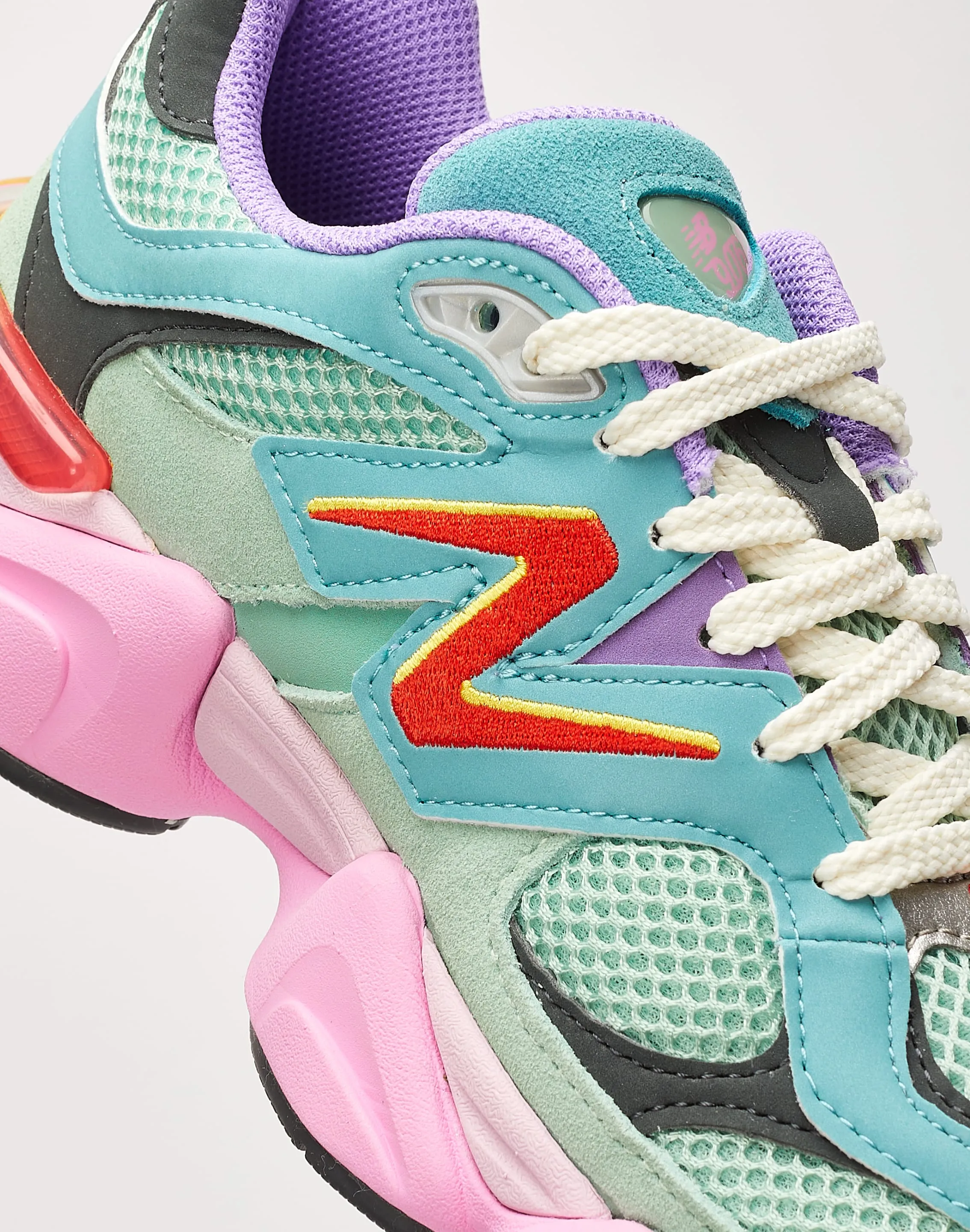 New Balance 9060 Grade-School