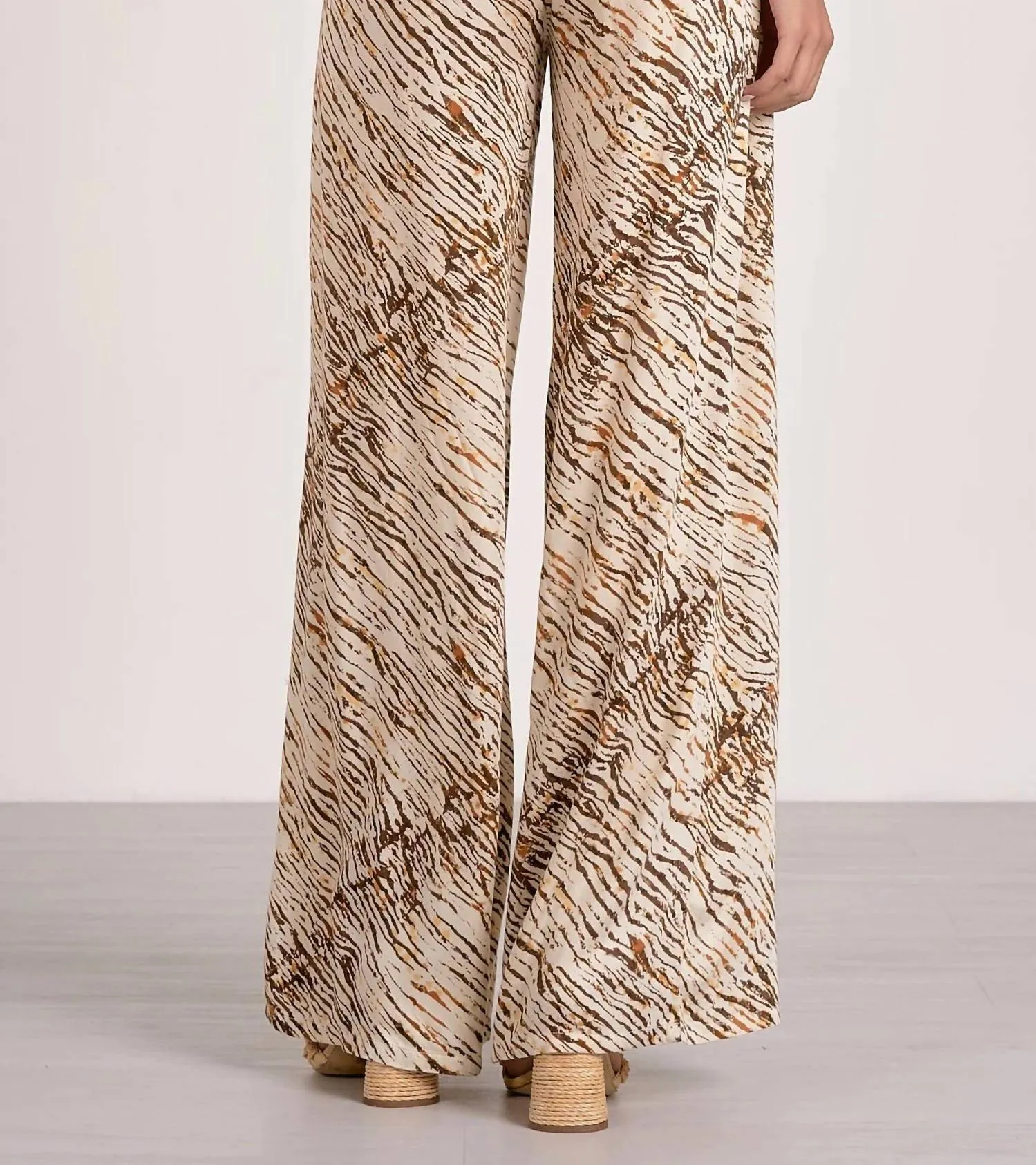 Sasa Drawstring Pants In Neutral Sahara
