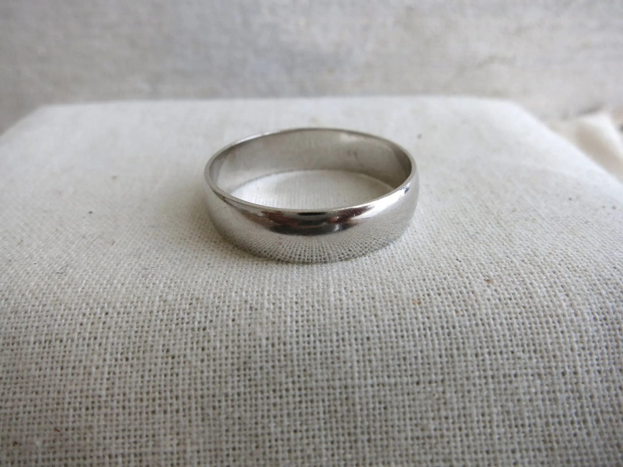 Smooth Half Round Band | 6mm