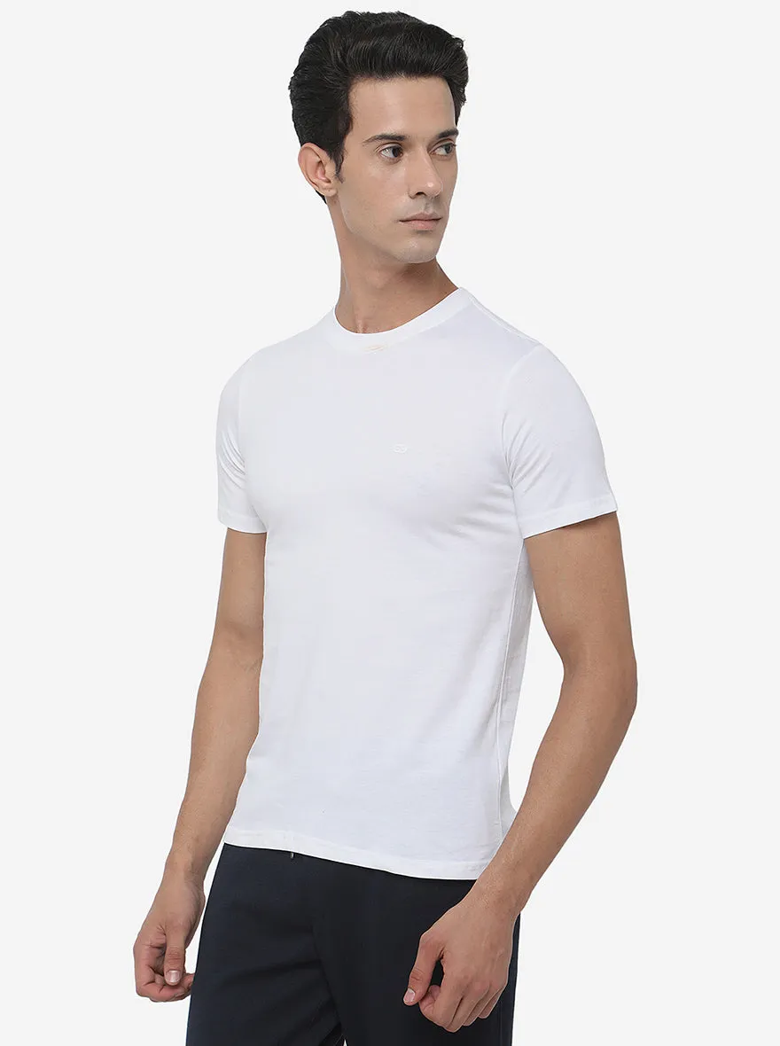 White Solid Slim Fit T-Shirt | JadeBlue
