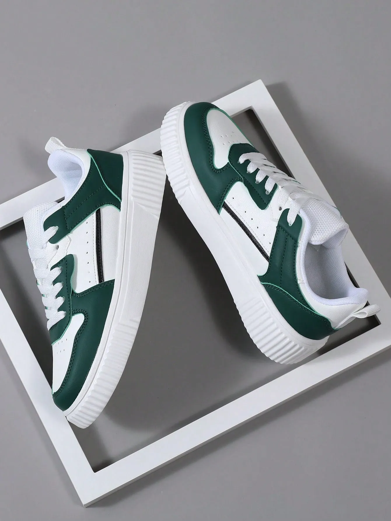 Women Lace-Up Casual Sneakers, Sports Shoes, Skateboard Shoes, Lightweight Street-Style Athletic Shoes For Women