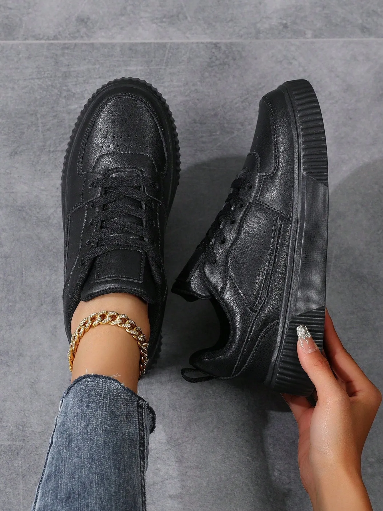 Women Lace-Up Casual Sneakers, Sports Shoes, Skateboard Shoes, Lightweight Street-Style Athletic Shoes For Women