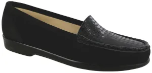 Women's Simplify Slip On Loafer in Gray Tetris